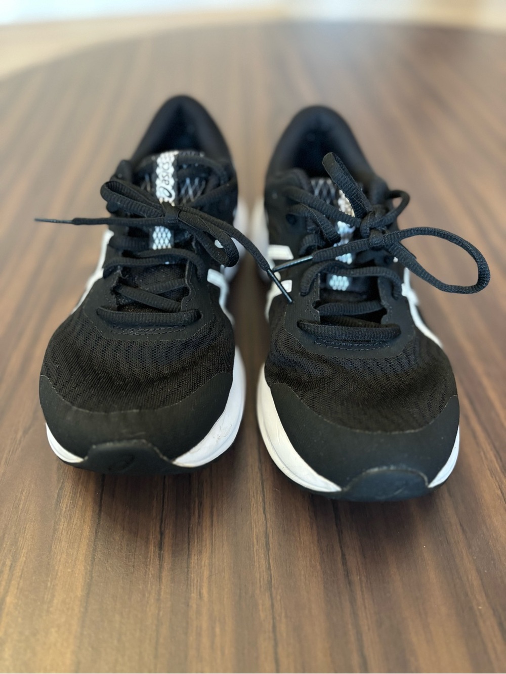 Asics Women's Patriot 12 Running Shoes Sneakers Black/White 1012A705 Size 8 - Picture 3 of 8